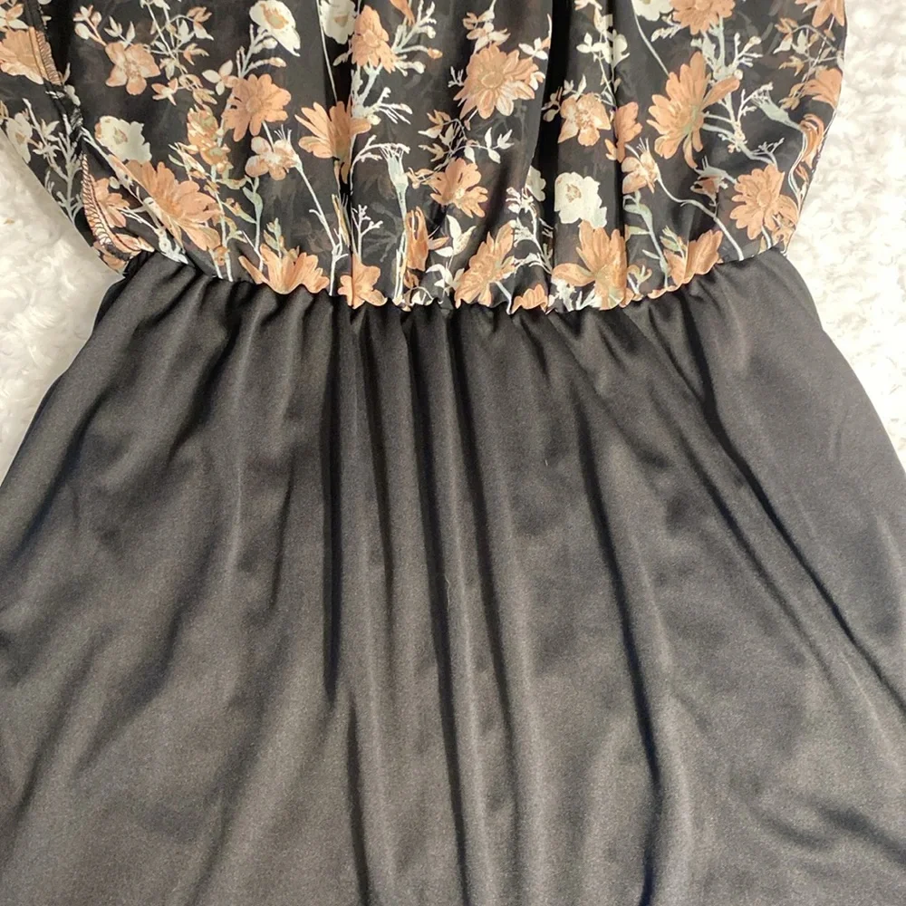 Maurice’s NWT halter dress size M black with beautiful pink and white florals - Picture 10 of 11